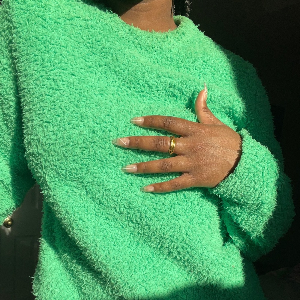 Color: Green
Size: Small
Price: $17 USD
Condition: Like New
